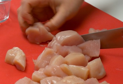 Фото шага рецепта Котлеты из куриной грудки 140647 шаг 2