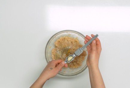 Фото шага рецепта Котлеты из куриной грудки 140647 шаг 5