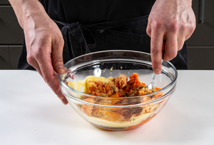 Фото шага рецепта Котлеты из моркови 191450 шаг 5  