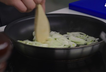 Фото шага рецепта Котлеты из сибаса 152116 шаг 2  