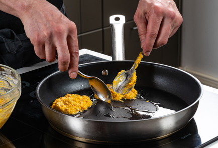 Фото шага рецепта Котлеты из тыквы 191552 шаг 10  