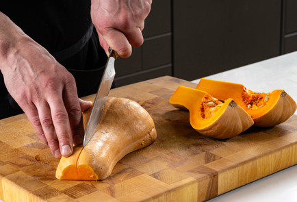 Фото шага рецепта Котлеты из тыквы 191552 шаг 2  