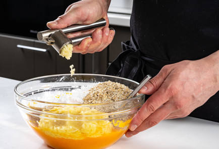 Фото шага рецепта Котлеты из тыквы 191552 шаг 8  