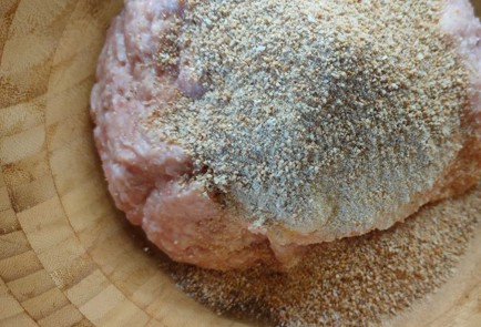 Фото шага рецепта Котлеты куриные с шампиньонами и пореем 191464 шаг 4