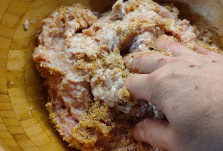 Фото шага рецепта Котлеты куриные с шампиньонами и пореем 191464 шаг 6