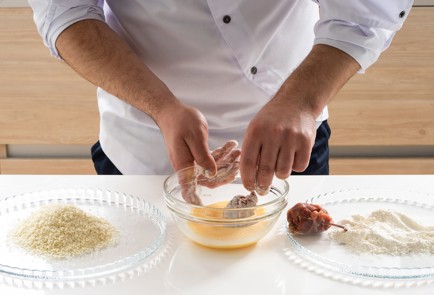 Фото шага рецепта Котлеты покиевски из перепелки с тыквенным соусом и картофельным пюре 140794 шаг 10  