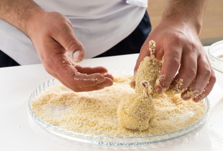 Фото шага рецепта Котлеты покиевски из перепелки с тыквенным соусом и картофельным пюре 140794 шаг 11  