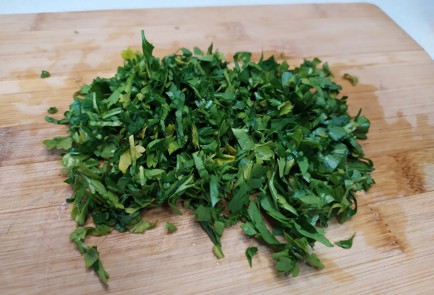 Фото шага рецепта Котлеты с грецким орехом и зеленью 190953 шаг 1  