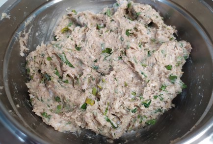 Фото шага рецепта Котлеты с грецким орехом и зеленью 190953 шаг 7  