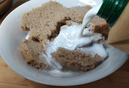 Фото шага рецепта Котлеты с хлебом и фаршем 189839 шаг 3  