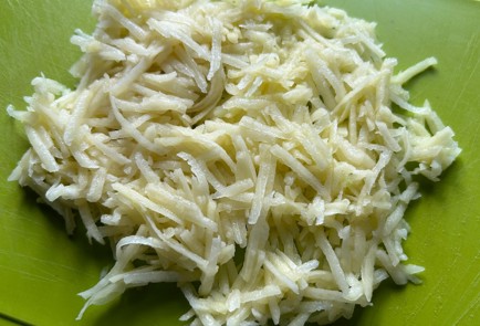 Фото шага рецепта Котлеты с кабачком и картофелем 174268 шаг 4  