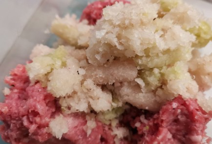 Фото шага рецепта Котлеты с капустой 190479 шаг 2  