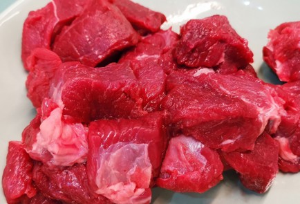 Фото шага рецепта Котлеты с лисичками сыром и базиликом 152666 шаг 1