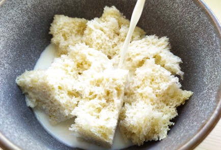 Фото шага рецепта Котлеты с начинкой в духовке 189286 шаг 1  