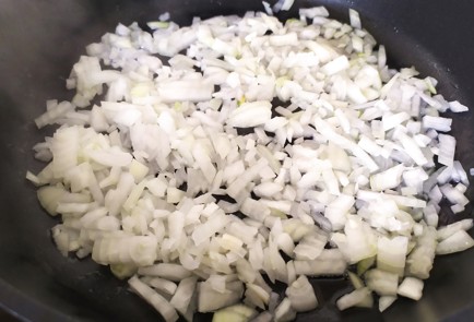 Фото шага рецепта Котлеты с начинкой в духовке 189286 шаг 3  