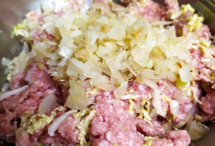 Фото шага рецепта Котлеты с пекинской капустой 189237 шаг 6  