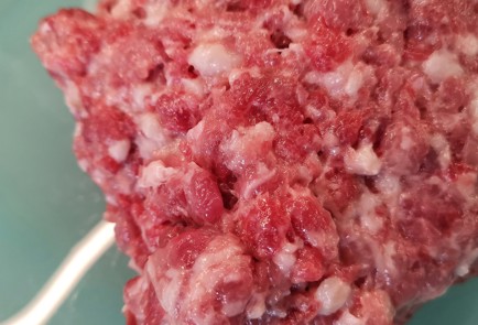 Фото шага рецепта Котлеты с сыром дорблю 174876 шаг 1  