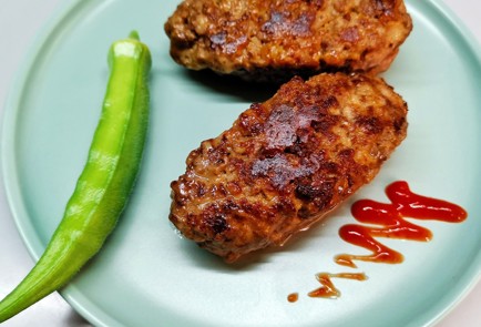 Фото шага рецепта Котлеты с сыром дорблю 174876 шаг 11  