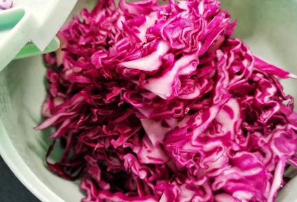 Фото шага рецепта Коулсло с кинзой 174735 шаг 1  