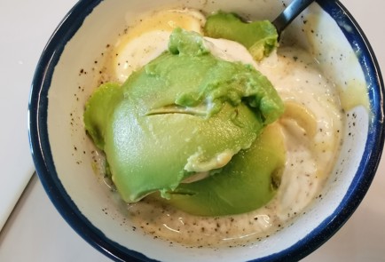 Фото шага рецепта Коулсло с заправкой из авокадо 187140 шаг 9