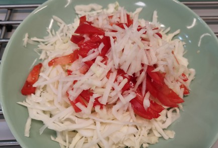 Фото шага рецепта Коулсло с заправкой из авокадо 187797 шаг 4