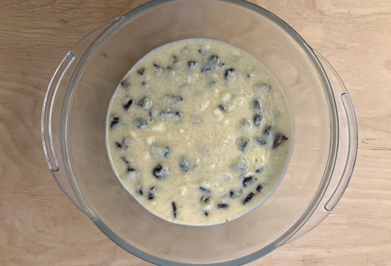 Фото шага рецепта Коврижка с черносливом 174197 шаг 10  