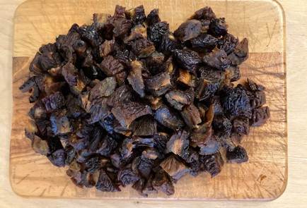 Фото шага рецепта Коврижка с черносливом 174197 шаг 9  