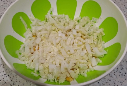 Фото шага рецепта Крабовый салат без риса 187864 шаг 3  