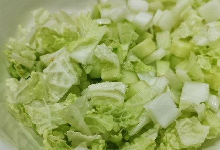 Фото шага рецепта Крабовый салат с кукурузой 175219 шаг 4  