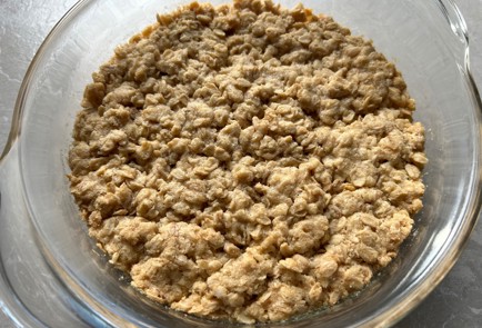 Фото шага рецепта Крамбл с яблоками и овсянкой 174115 шаг 11  