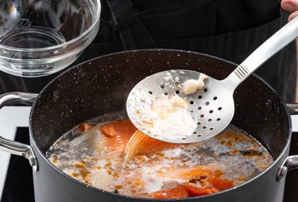 Фото шага рецепта Крапивный кремсуп 186374 шаг 5  