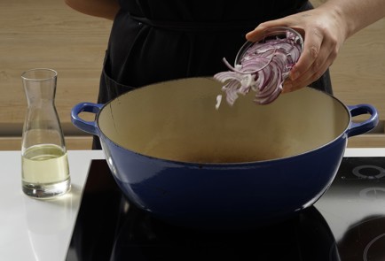 Фото шага рецепта Красная капуста тушенная с яблоком 152995 шаг 5  