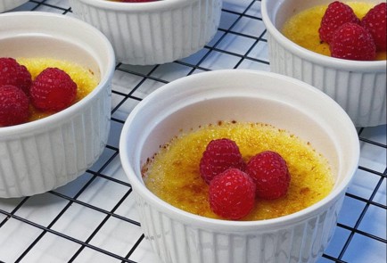 Фото шага рецепта Крембрюле 175496 шаг 7  