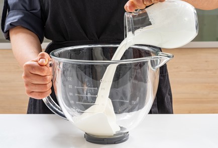 Фото шага рецепта Крем шантильи 186392 шаг 3  