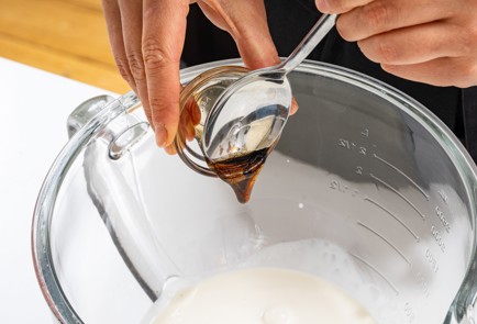 Фото шага рецепта Крем шантильи 186392 шаг 4  