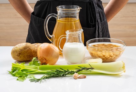 Фото шага рецепта Кремсуп из белой фасоли 176117 шаг 1  