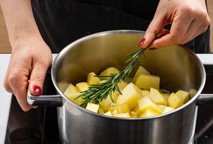 Фото шага рецепта Кремсуп из белой фасоли 176117 шаг 5  