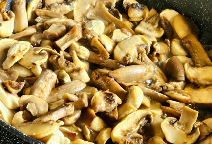 Фото шага рецепта Кремсуп из шампиньонов 188943 шаг 2  