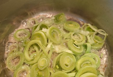 Фото шага рецепта Кремсуп из шампиньонов 190756 шаг 5