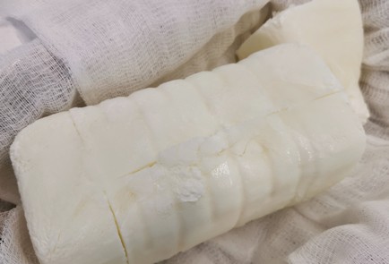 Фото шага рецепта Кремсыр с базиликом 174155 шаг 5  