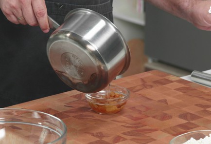 Фото шага рецепта Кремлевские сырники 189540 шаг 2  