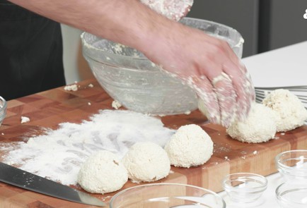 Фото шага рецепта Кремлевские сырники 189540 шаг 6  