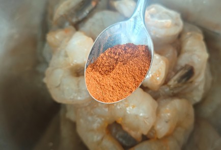 Фото шага рецепта Креветки гриль с чесночным соусом 191208 шаг 1