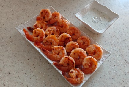 Фото шага рецепта Креветки гриль с чесночным соусом 191208 шаг 10