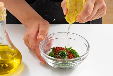 Фото шага рецепта Креветки на мангале 174099 шаг 5  