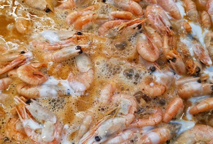 Фото шага рецепта Креветки обжаренные в имбирногорчичном соусе 152749 шаг 11