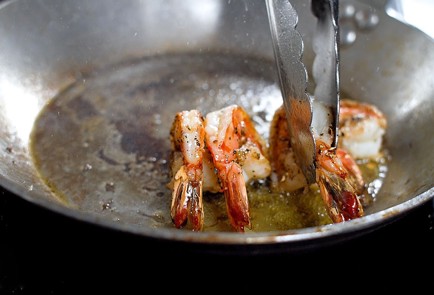 Фото шага рецепта Креветки с цукини в сладком соусе чили 30407 шаг 1  