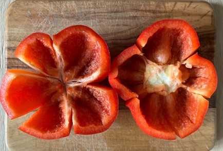 Фото шага рецепта Креветки с овощами в духовке под острым соусом 174618 шаг 7  