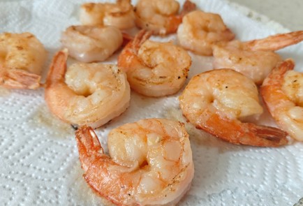 Фото шага рецепта Креветки в луковом соусе 191459 шаг 13  