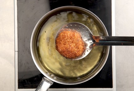 Фото шага рецепта Крокеты из креветок 52518 шаг 6  